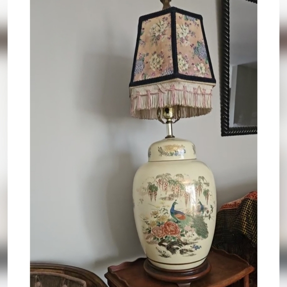Antique Chinoiserie gold Porcelain handmade lamp - Picture 7 of 17